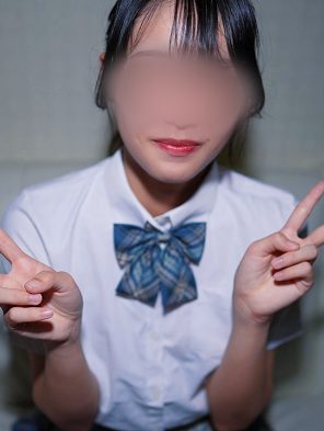 FC2PPV 4820365 ※特別アングル※超美人なコンビニ定員に一目ぼれからの バイト終わりにラブホへ ♡18歳モデル体型ハリMAXなおっぱい　濡れやすくびちゃびちゃ 初めての生セックス！ [有]