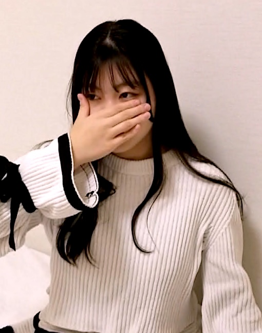 FC2-PPV-4821908 【清楚/素人】21才にエロパンストを履かせて、生中出し