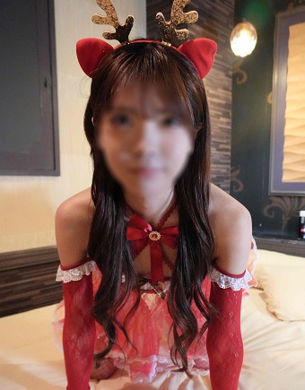 FC2PPV 4822130 聖なる夜にド淫乱サンタ降臨・第3章！中出し＆口内発射！愛嬌抜群の可愛い外資系OLれいなちゃん、クリスマスの夜に同僚と3P乱交！汗だくになりながらもチ●コ2本を交互に突っ込まれ、絶叫イキまくり！第2章【