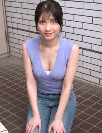 1Pondo 一本道 010426_001 朝ゴミ出しする近所の遊び好きノーブラ奥さん 赤坂桃子