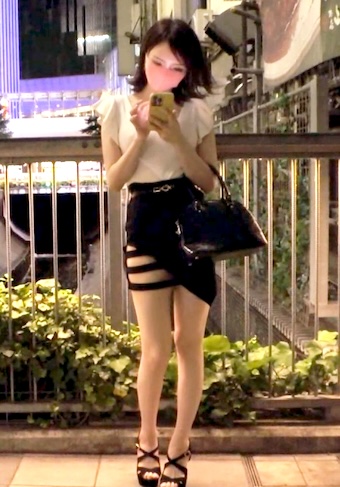 FC2 PPV 4830934 1/26迄★【チンしゃぶ大好き】【綺麗なおネエさん】たまに居るチ●ポをしゃぶるのが大好きなおネエさんからDMが、せっかくなんで公開オナニーとアナル舐め手コキもしてもらいました。【動画