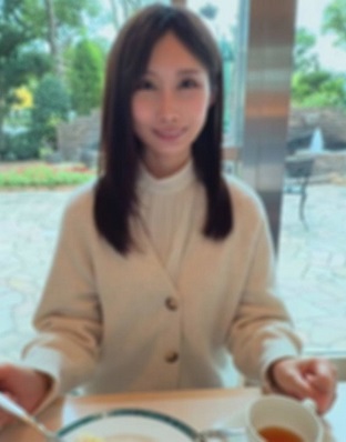 FC2PPV 4833973 上品な美人奥様、実は旦那とハメ撮りするのが趣味。他の人にもハメ撮りされてみたいということで旦那も了承の上、中出しハメ撮り。