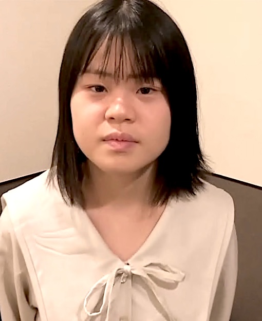 FC2-PPV-4840818 まぁ18歳・顔射＆N出し・生。黒髪地味童顔制服ちゃんが、はじめて尽くし！