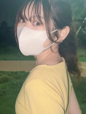 FC2PPV 4838001 【みゆ21歳】公園の真夜中の車の中でオナニー･上京したての看護◯生。後部座席でパンスト脱いでオナニー。