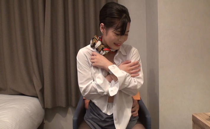 FC2 PPV 4846474 【初撮り】外資系航空会社勤務 CA 24歳。憧れの黒パンスト美脚が素晴らしいキャビンアテンダントから最初で最後の筆下ろししてもらう様子を記録。中出しハメ撮り。