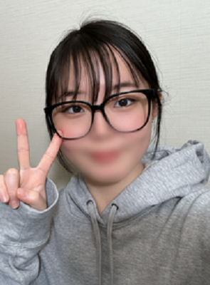 FC2PPV 4846759 【3/3迄1290pt】【初撮】※特典付　19歳文学部のガリ勉ムスメ。あどけないJDが(金)欠で撮影応募。おじさんに激しく突かれ痙攣しながら白目、　【中はダメ…】と言っても無視！剛毛マンコに中出し | FC2コンテンツマーケット