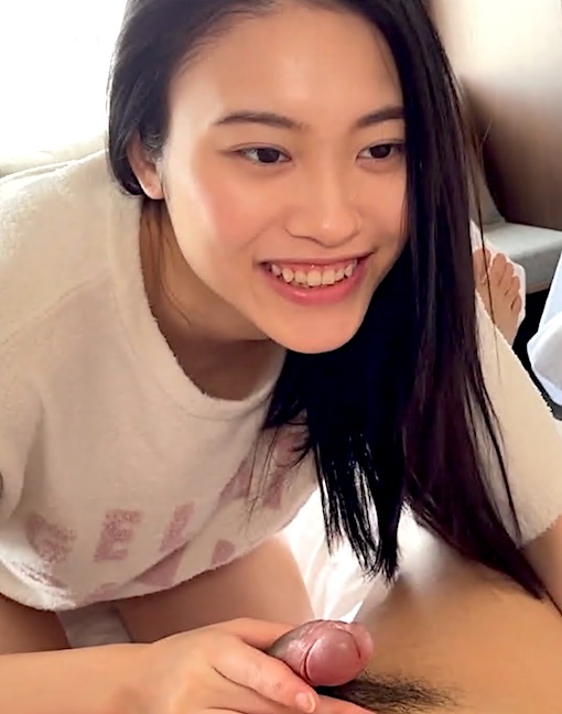 FC2-PPV-4847718 無修正.Part3【前作の続き】CAさんのお泊まり寝起きすっぴん公開！朝イチ中出し./※ファンの方だけ！