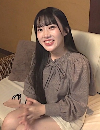 FC2-PPV-4853664 顔も愛嬌もカラダもエロさもパーフェクト！デカ乳デカ乳首の美乳保育士・みくちゃんと生中ＳＥＸ