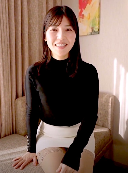 FC2PPV 4859188 【7日間限定セール！】女優レベルの美人メンエス嬢、百戦錬磨の淫乱おまんこをおもちゃでガン攻めして中出しで仕上げました♡【無修正・中出し】