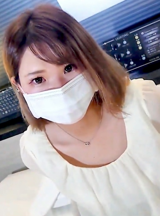 FC2-PPV-4858770 清楚、エ◯ティシャンに責めてもらうも、最後はハメまくってイカせてしまう