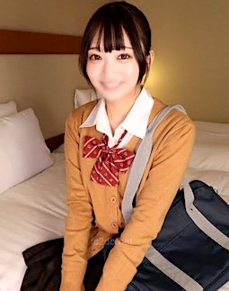 FC2-PPV-4862733 無修正＜元アイドル研究生だった激カワ18＞制服着衣のままに生挿入！