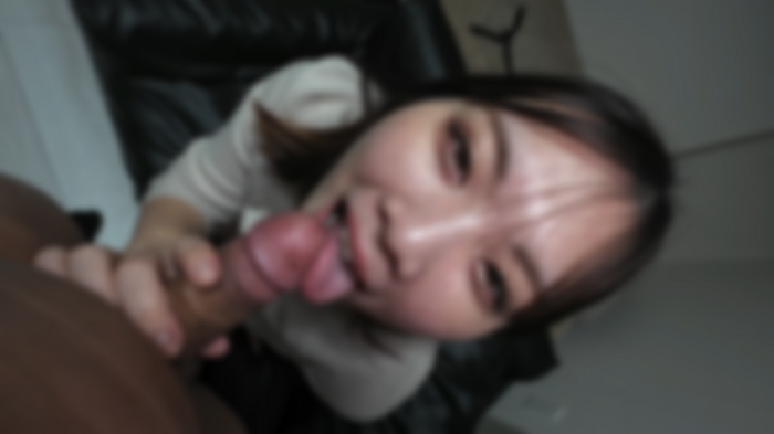 FC2PPV 4864424 32 頂き女子〇りちゃん参上！！タダマン出来ると思って連れ込んだのにぼったくられちゃいました。だけどエッチの方は最高でした♡　豪華2アングル収録