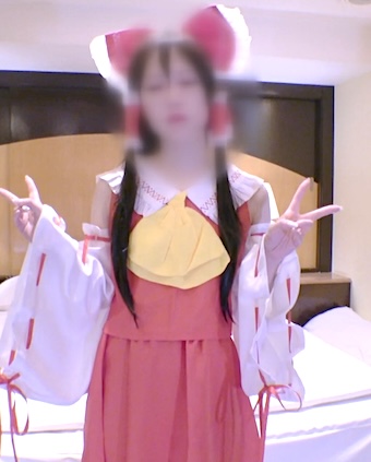 FC2-PPV-4864953 スレンダー美人なアパレル系陰キャダウナーレイヤーＹさんで東方姫巫女霊夢やってもらいました。オナニー編