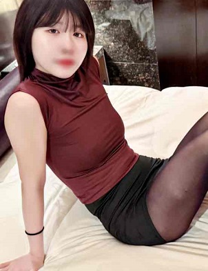 FC2PPV 4869465 【無】女体シェア会 第11章！短小M男を弄んだ清楚系OLが目の前で極太チンポに堕ちる。濃厚中出しを見せつけられながらシコらされ、最後は自分の尻に射精するNTR絶望展開 【海外版】特典付