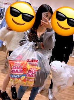 FC2PPV 4873970 旦那の残クレα―ドの借金払う為に、おじさんに抱かれるギャル妻さん　初めの時の撮影は途中でゴム外して中出しされましたｗｗ