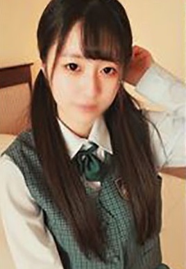 FC2PPV 4884772 [無修正・完全素人・中出し・潮吹き]＜清楚で無垢　149cm低身長女子〉制服のまま　可愛すぎて押し返すくらいギュンギュンに締め付ける膣に生挿入して濃厚中出し♡