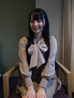 FC2PPV 4900698 【無修正】おじさんに何度も絶頂させられて本気汁もでちゃう美巨乳くるみちゃんにガチ生中出し♡