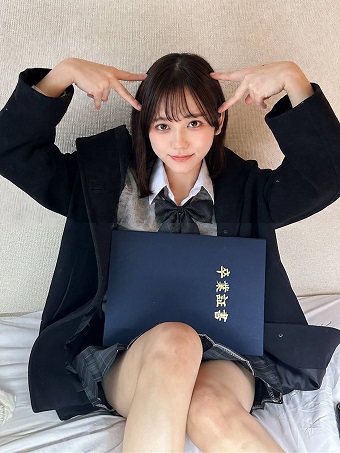 FC2PPV 4904550 【2026年3月卒】 ”元アイドル研究生”Fカップ18歳本物美女 制服出演。高額交渉ピル無し中出し希少ハメ撮り。※残りわずか[有]