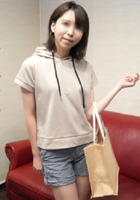 FC2PPV 4904664 【無修正ｘ個人撮影】在宅イラストレーターの人妻の松田さん、エロ漫画の依頼が入ったのでインスピレーションを得たいから自らエロ動画に出演しに来た美人若妻さん！