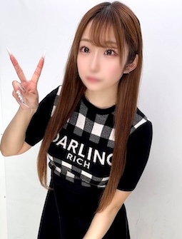 FC2-PPV-4596321 声も仕草も可愛すぎるメイド系美女５ プリクラでパンティを晒し記念撮影 未熟な豊満おっぱいを揉みながらじっくりベロチューを堪能