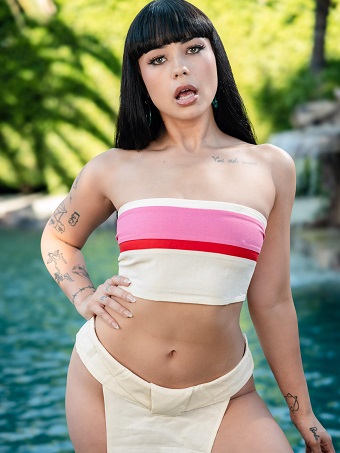 Deep Lush - Beca Barbie - All About Beca