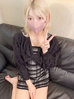 FC2-PPV-4910016 【新作・初版限定セール】個撮）沼落ち確定。可愛すぎてヤバい金髪ギャル天使。
