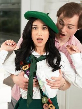 Oops Family - Alexa Chains - Girl Scout Secret