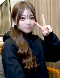 FC2-PPV-4918227 Fカップ色白スレンダー美体型みずきちゃん。メイド姿で窓際立ちバックで顔を赤くさせ