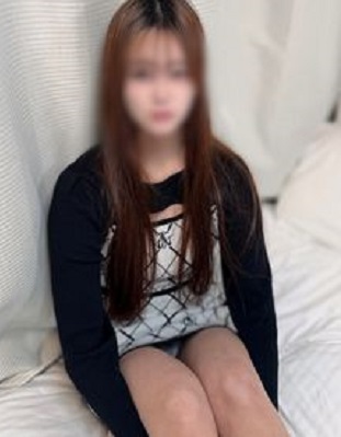 FC2PPV 4916701 アイドル候補生と禁断の関係♡【無】【中出し】アイドルを目指す***の美女は美乳でデカ乳輪！いっぱいキスして、最後に初めての中出し。背徳感が癖になりそう。※特典あり