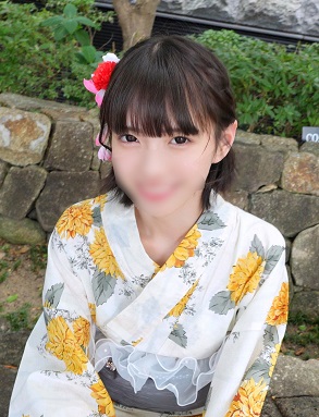 FC2PPV 4923669 純愛、リアル。親に内緒で育む愛　老舗菓子店、看板の赤面ハメ撮り[有]