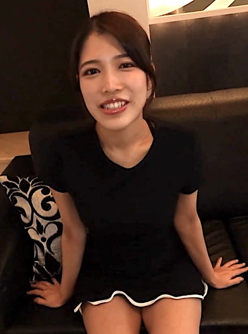 FC2-PPV-4935075 ご奉仕大好きふわふわトロトロ爆乳の美容部員は潮吹きを我慢できないけど俺は射精を我慢