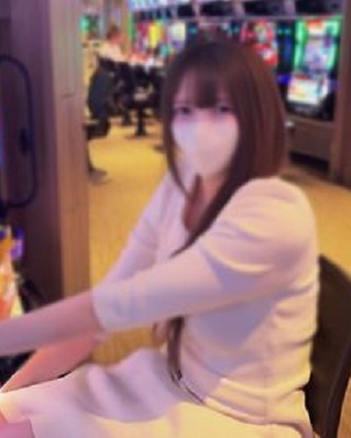 FC2PPV 4939451 ※乳首イキ【無修正】金欠でお金借りに来た関西女子をハメ撮り。敏感デカクリを弄られよがる彼女に真正中出し。。。