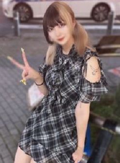 FC2PPV 4956763 ※良乳【無】Xで万ﾊﾞｽﾞした美容師を口説き落としﾊﾒ撮り。お人形みたいな顔立ちに最高の揺れ乳。２回中出ししないと気が済まない。。