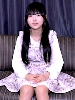 FC2-PPV-4962251 すみれ(18\\)可愛い黒髪ツインテールの４回目撮影。可愛い服を着てきたので、