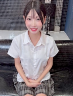 FC2-PPV-4963189 【豪華３発射】19歳の可憐な色白の華奢な美女の麗しき制服姿。