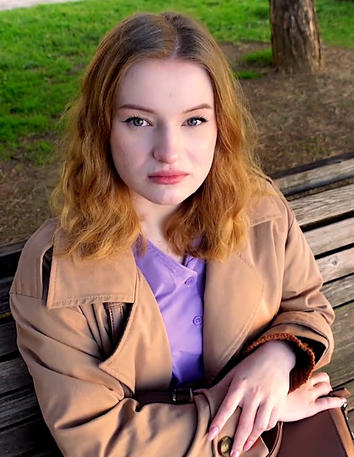 ロシアの絶世の美女、ダイアナ・ライダー（FapHouse、2023年3月6日）：女神ダイアナ・ライダーがiPhoneと引き換えに見知らぬ男に身を委ねる――そして、最後には意外な展開も！