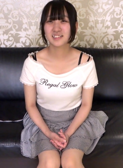 FC2PPV 4971169 【初撮り】天然剛毛の1.0代女学.生。超かわいい剛毛で未.成熟な色白美女の卑猥なもじゃもじゃマンコにあえなく暴発！オトナ顔負けのザラつく膣壁に大量精液をさらに追撃中出し！