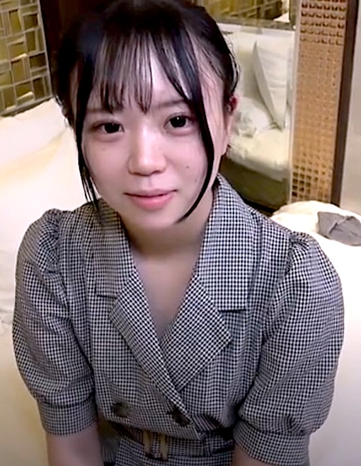 FC2PPV 4976598 【濃厚３発射】上京したてで都会を知らない無垢な専門学校生。恥じらう顔はナマの性器で繋がると素の表情を見せてくれる。