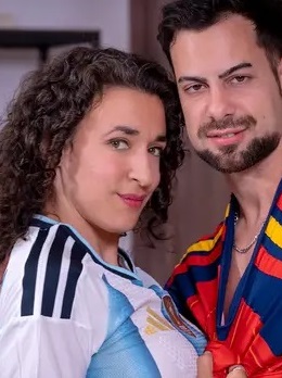 Meiden Van Holland - Venus - Argentijnse Venus krijgt billenkoek