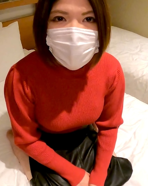 FC2-PPV-4983177 学校教員32歳。巨乳巨尻。大人しい見た目に反して大量潮吹き。魔が差した過ちの代償に生ハメ出演。