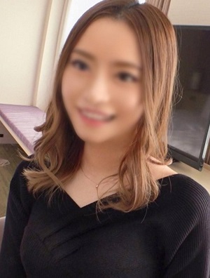 FC2PPV 4993537 ⚠数量限定公開⚠ モデルと見紛うレベルの美人美容師 SEXが大好きすぎてハメ撮りに応募⁉激しい手マンに即潮吹き。美尻が波打つ連続ピストンで綺麗な顔を快楽に蕩けさせる。[有]